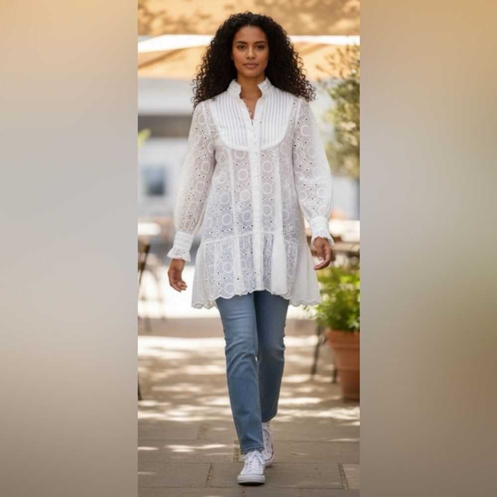 AOFUR white eyelet lace blouse size large, NWT